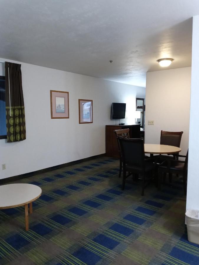 Surestay By Western Hotel